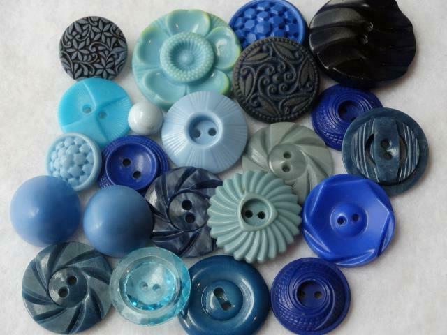Fabulous Lot Vintage Fancy Blue Buttons Flower Colt +