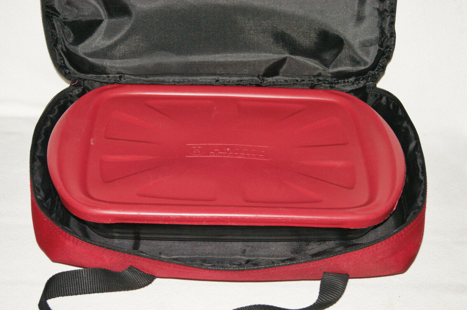 Anchor Hocking 3 Qt Casserole Dish Lid & Insulated Tote Carrying Case Bag 9 X 13