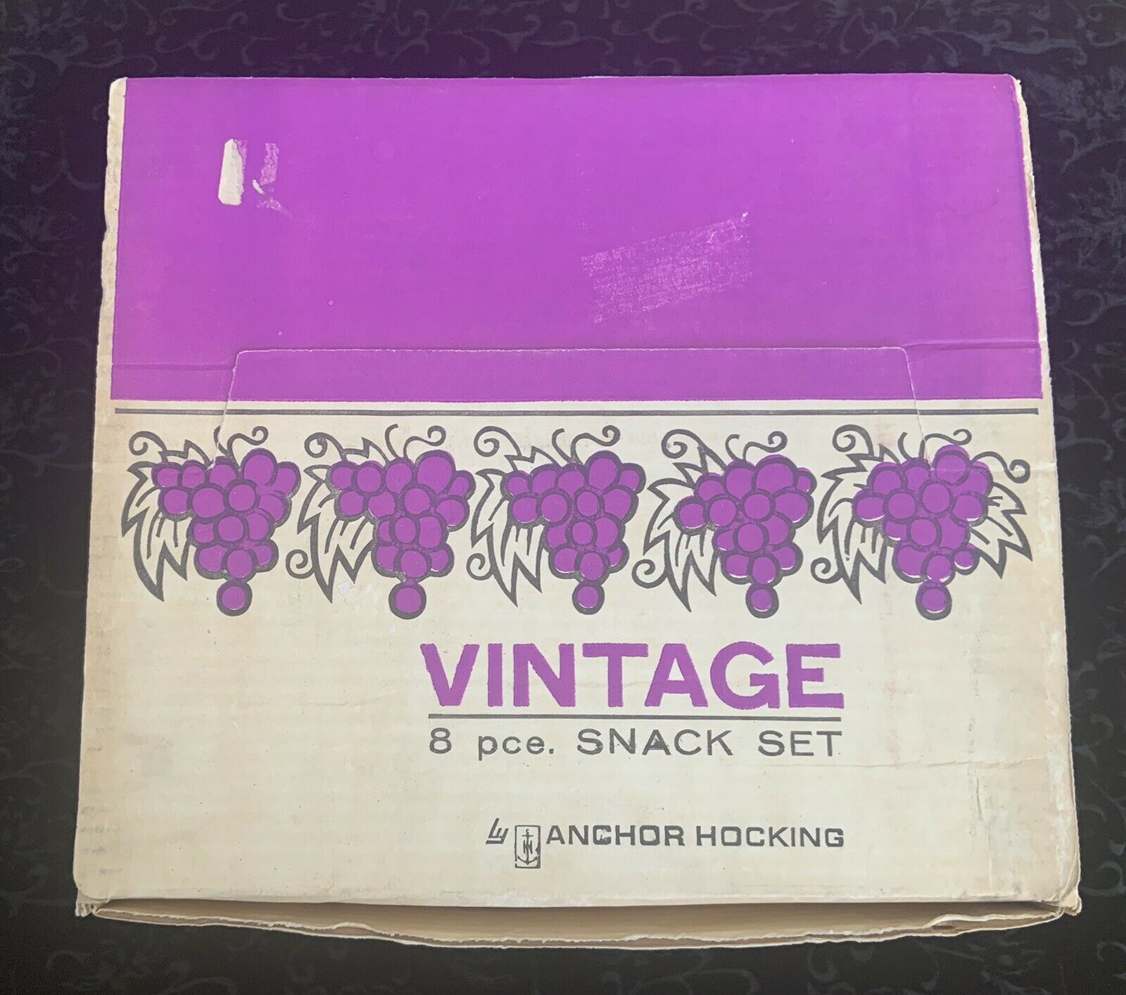 Vintage 8 Pce.snack Set