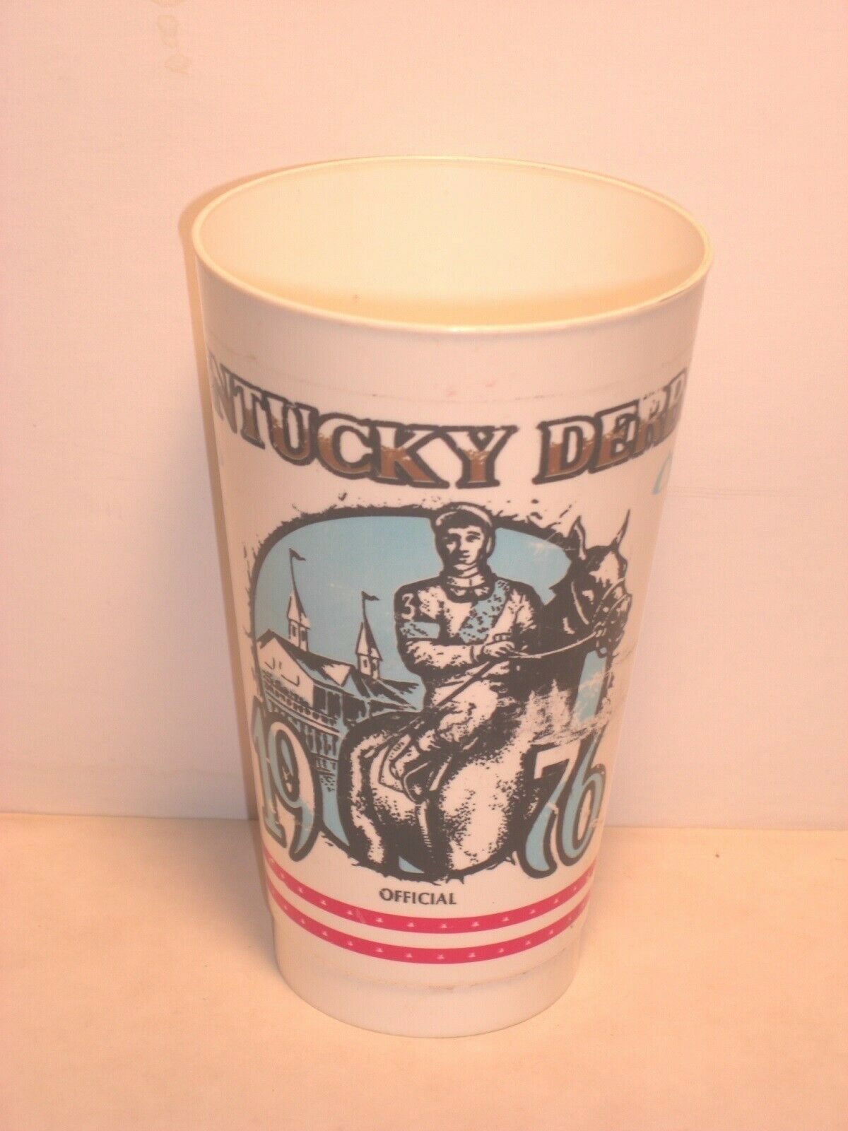 1976 - 102nd Kentucky Derby "white Plastic" Glass In Excellent Condition